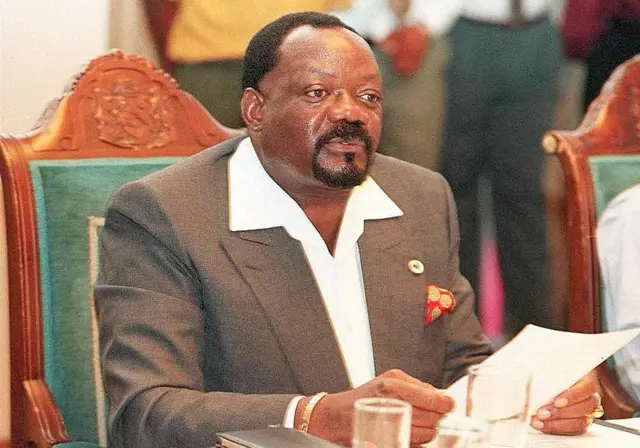 Angolan Jonas Savimbi holds a joint statement at the media conference, after his meeting with South African delegation led by President Nelson Mandela