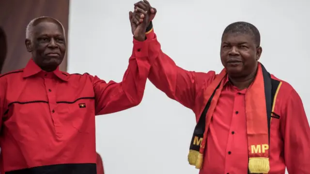 Angola's José Eduardo dos Santos and João Lourenço at a campaign rally in Luanda in August 2017