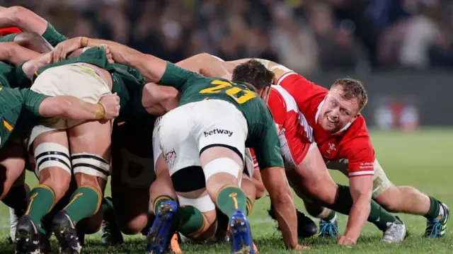 Tommy Reffell in a scrum