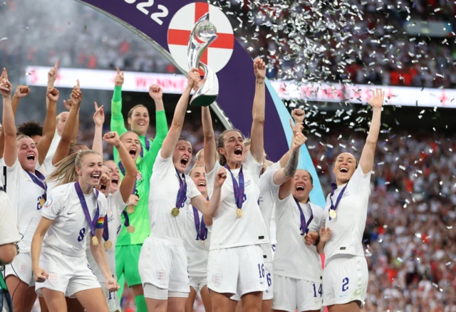 England players lift the Euro 2022 trophy