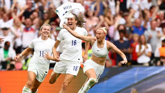 Chloe Kelly celebrates scoring for England in the Euro 2022 final