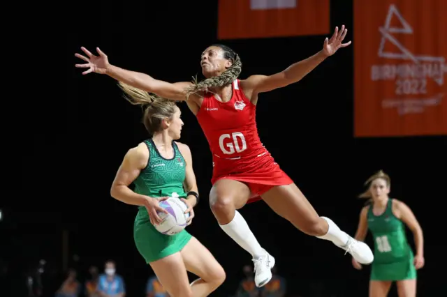 Northern Ireland taking on England in netball at Commonwealth Games