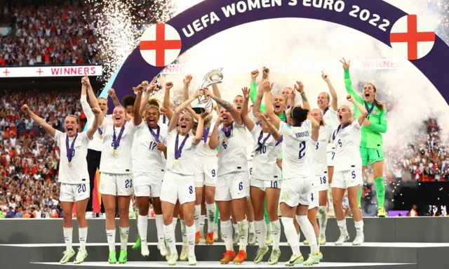 England lift the Euro 2022 trophy