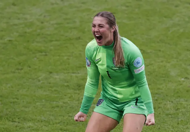 England goalkeeper Mary Earps celebrating