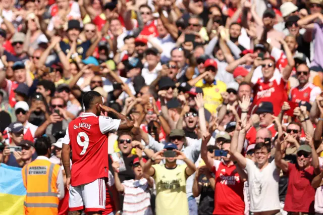 Gabriel Jesus scores for Arsenal