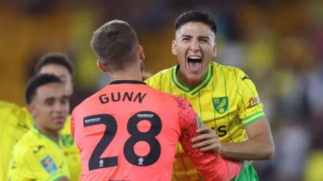 Marcelino Nunez celebrates