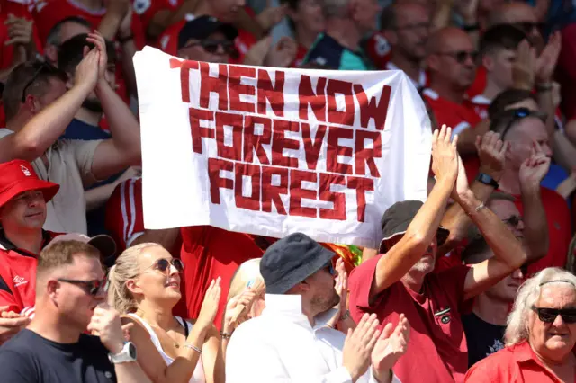 Nottingham Forest fans