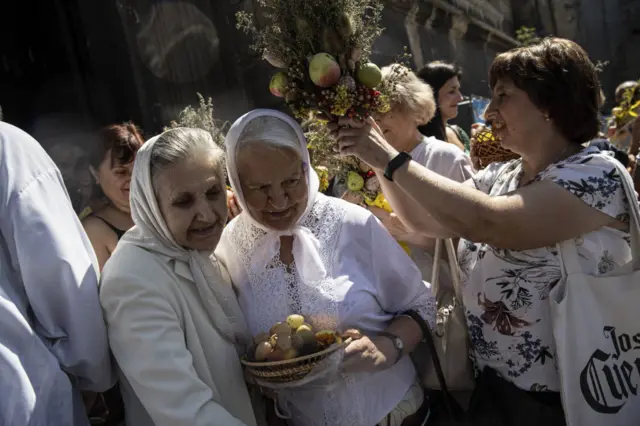 Women in Ukraine celebrate Saviour of the Apple Feast Day