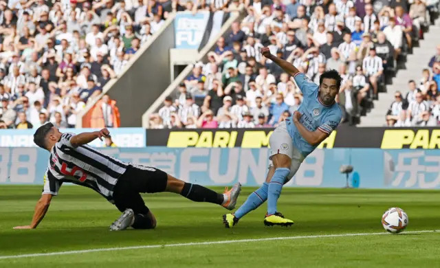 Ilkay Gundogan scores for Man City