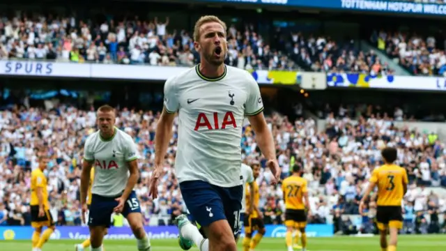 Tottenham's Harry Kane celebrates