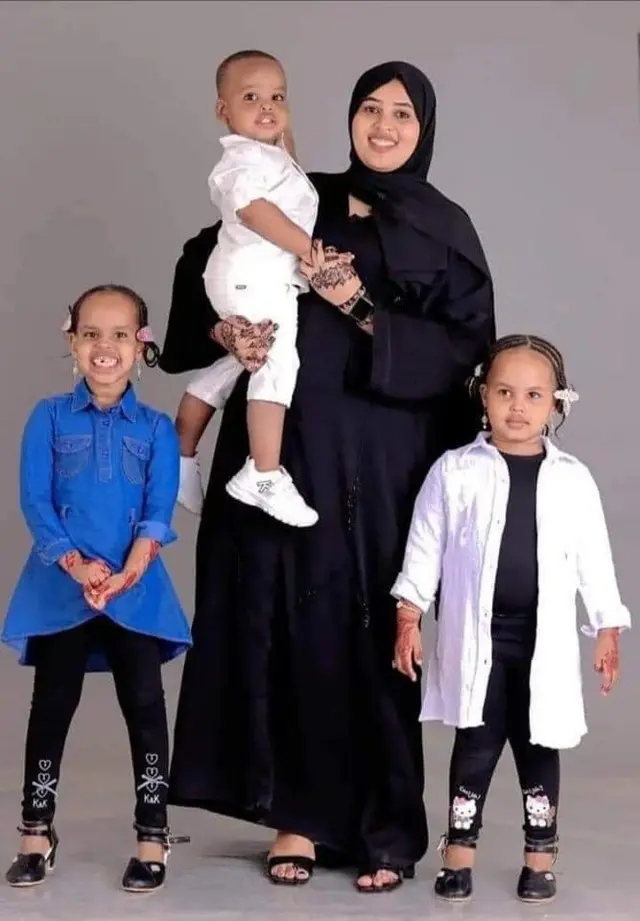 Fatima Mohamed Abdi with her children