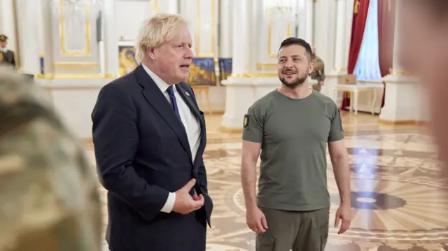 Boris Johnson speaks to Zelensky in Kyiv