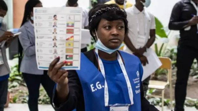 Vote counting in Angola