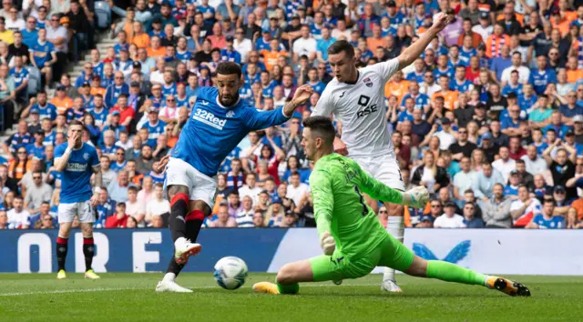 Connor Goldson has a shot