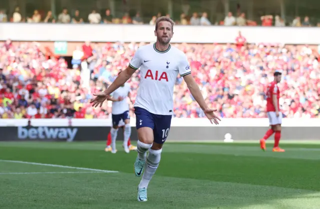 Harry Kane scores