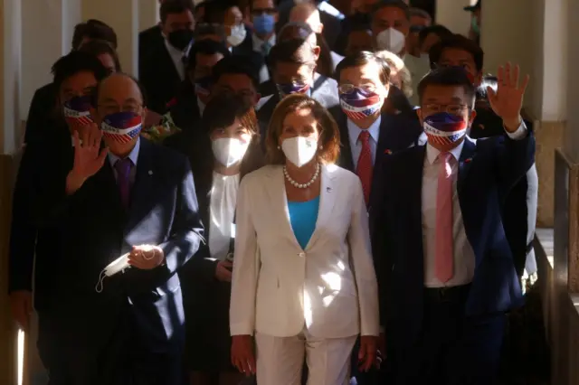 pelosi at taiwan parliament