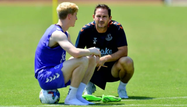 Anthony Gordon and Frank Lampard