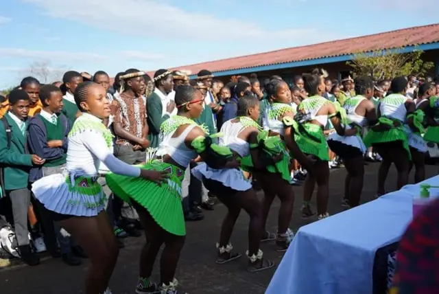 pupils dancing