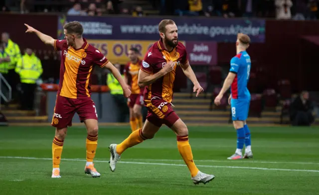 Motherwell's Kevin van Veen celebrates