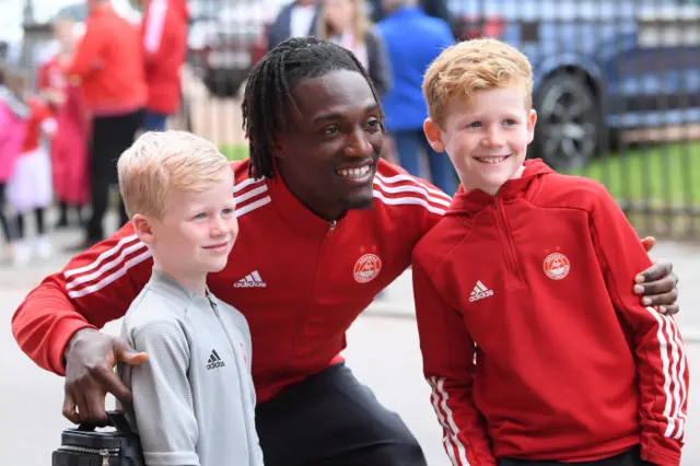 Aberdeen's Anthony Stewart poses for a snap with some young fans