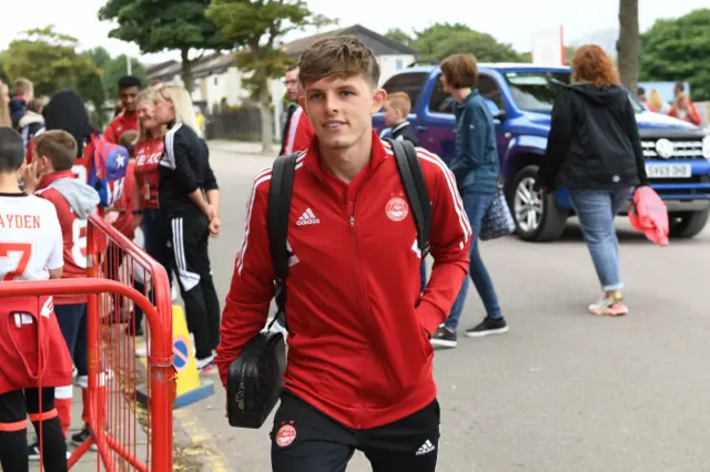 Leighton Clarkson arrives at Pittodrie