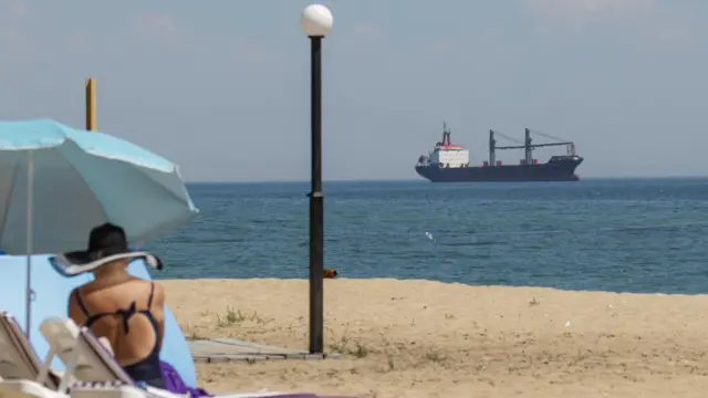 Cargo ship Fulmar S arrives to the sea port in Chornomorsk