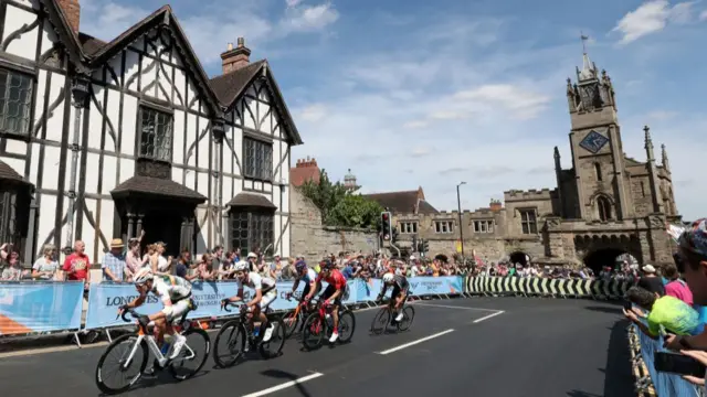 Cycling road race