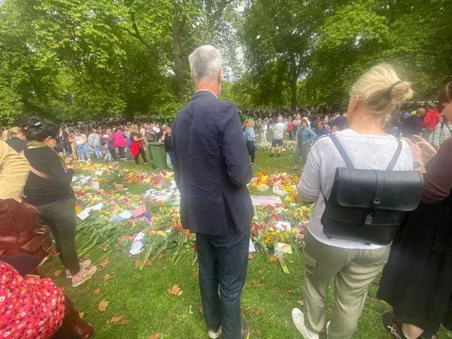 Floral tributes in Green Park