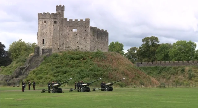 Guns fired at the Tower of London