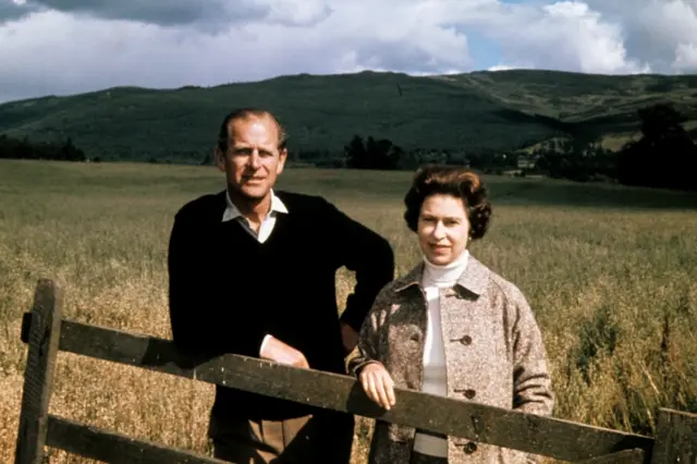 Tthe Queen and Duke of Edinburgh at Balmoral