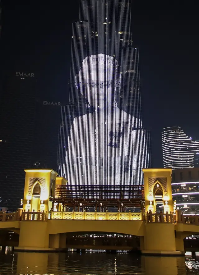 The Queen on the Burj Khalifa