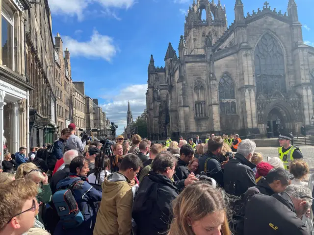 St Giles crowds