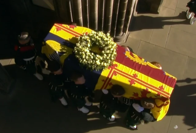 The Queen's coffin leaves St Giles' Edinburgh