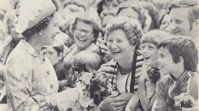 Jane Hansen meeting the Queen in Bath