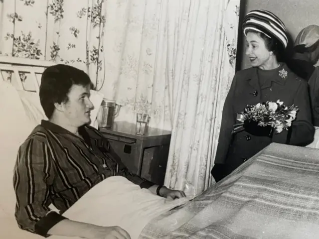 Kevin McGetrick meeting the Queen in hospital