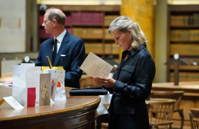 Sophie, Countess of Wessex reading a message of condolence