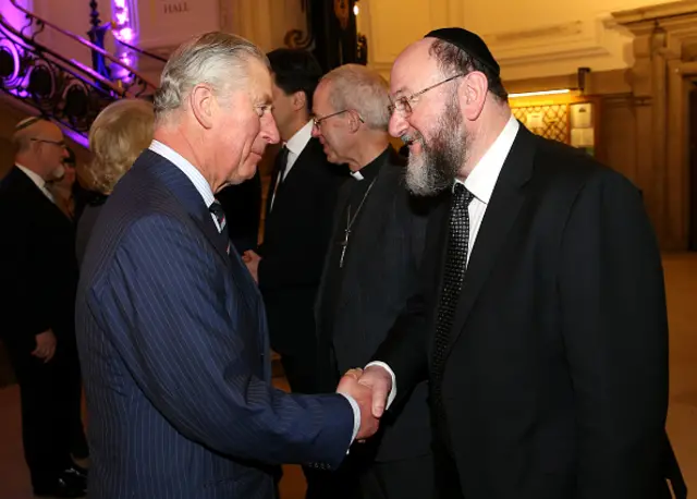 Charles and Chief Rabbi Ephraim Mirvis in 2015