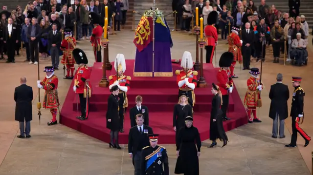 Queen's grandchildren walk out of vigil