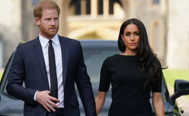 Prince Harry and Meghan Markle met members of the public at Windsor Castle on 10 September