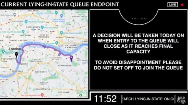 A screenshot of the government's live lying-in-state queue tracker