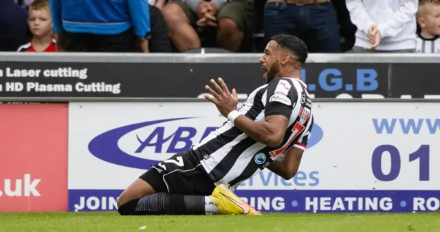 St Mirren's Jonah Ayunga celebrates scoring to make it 2-0