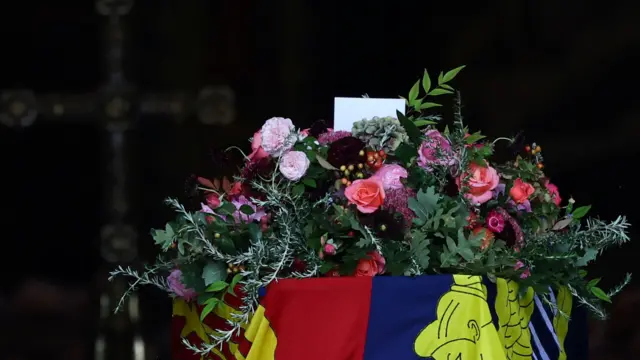 Wreath on Queen's coffin