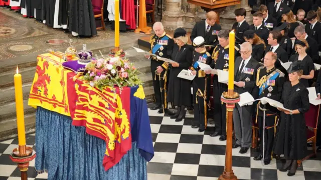 King Charles III, the Queen Consort, the Princess Royal, Vice Admiral Sir Tim Laurence, the Duke of York, the Earl of Wessex, the Countess of Wessex, (second row) the Duke of Sussex, the Duchess of Sussex, Princess Beatrice, Edoardo Mapelli Mozzi and Lady Louise Windsor, and (third row) Samuel Chatto, Arthur Chatto, Lady Sarah Chatto and Daniel Chatto