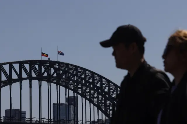 sydney bridge