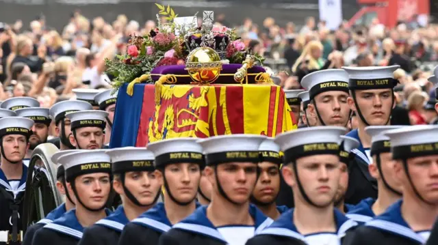 Carrying the coffin