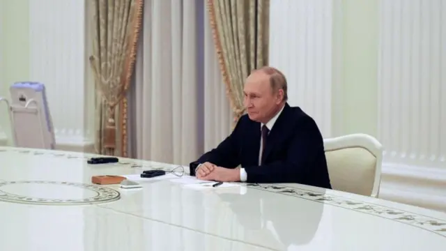 Russian President Vladimir Putin talks with the Serb Member of the Presidency of Bosnia and Herzegovina, Milorad Dodik (not pictured) during their meeting in the Kremlin, Moscow, Russia, 20 September 2022.