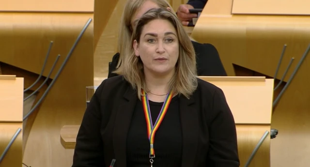 Karen Adams MSP addresses the Holyrood parliament