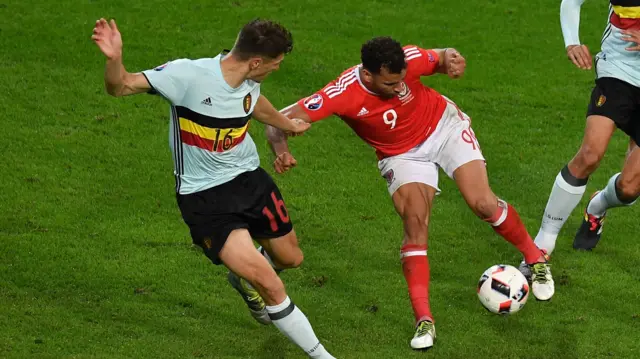 Hal Robson-Kanu's amazing turn ahead of his wonder goal against Belgium in Euro 2016