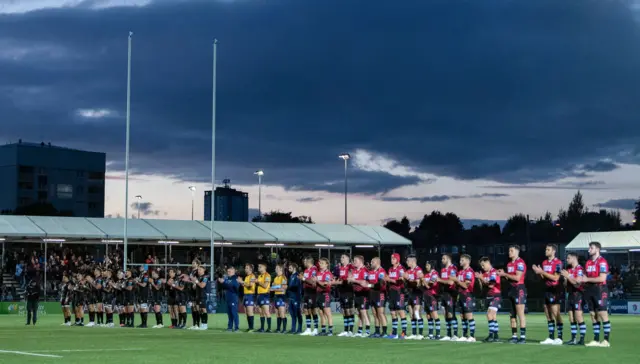 Players applaud the memory of Eddie Butler