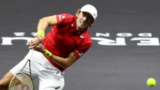 De Minaur